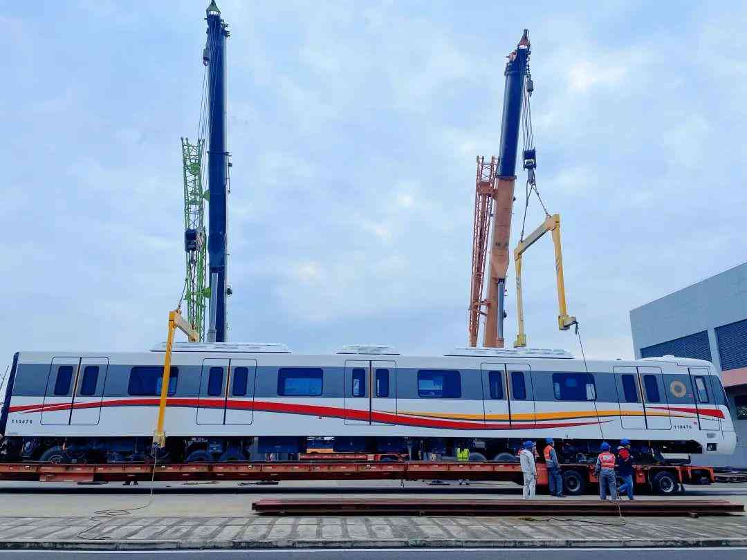 No empty boasts—this metro project truly deserves promotion! The trains for Phase 3 of Line 10 have arrived at the designated depot.